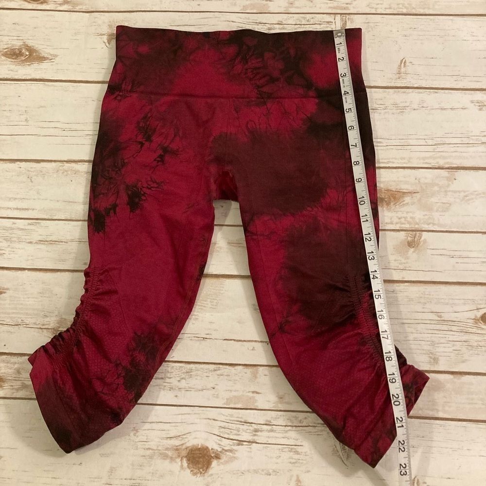 Lululemon In The Flow Crop | Wine Berry/Bordeaux Drama | Size 8 - Picture 7 of 12